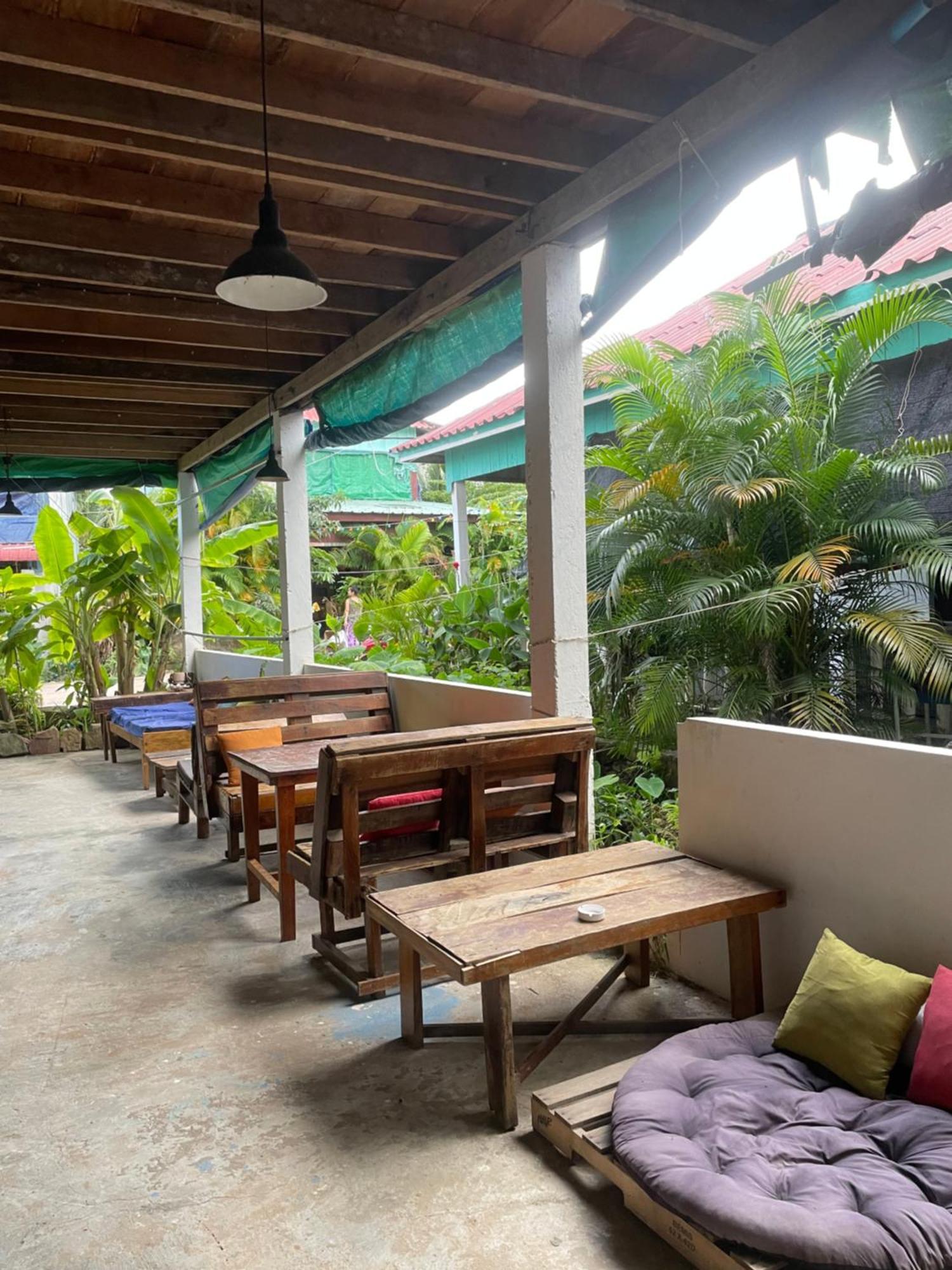 The Hornbill Hostel كوه رونغ ساملوم المظهر الخارجي الصورة
