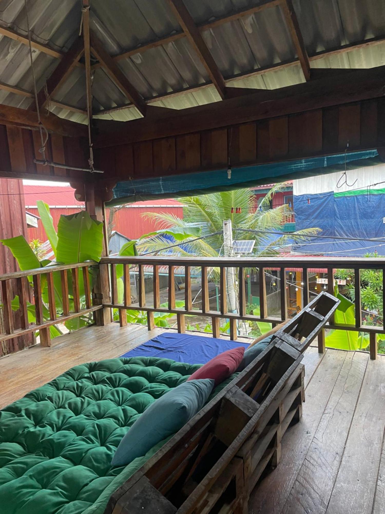 The Hornbill Hostel كوه رونغ ساملوم المظهر الخارجي الصورة