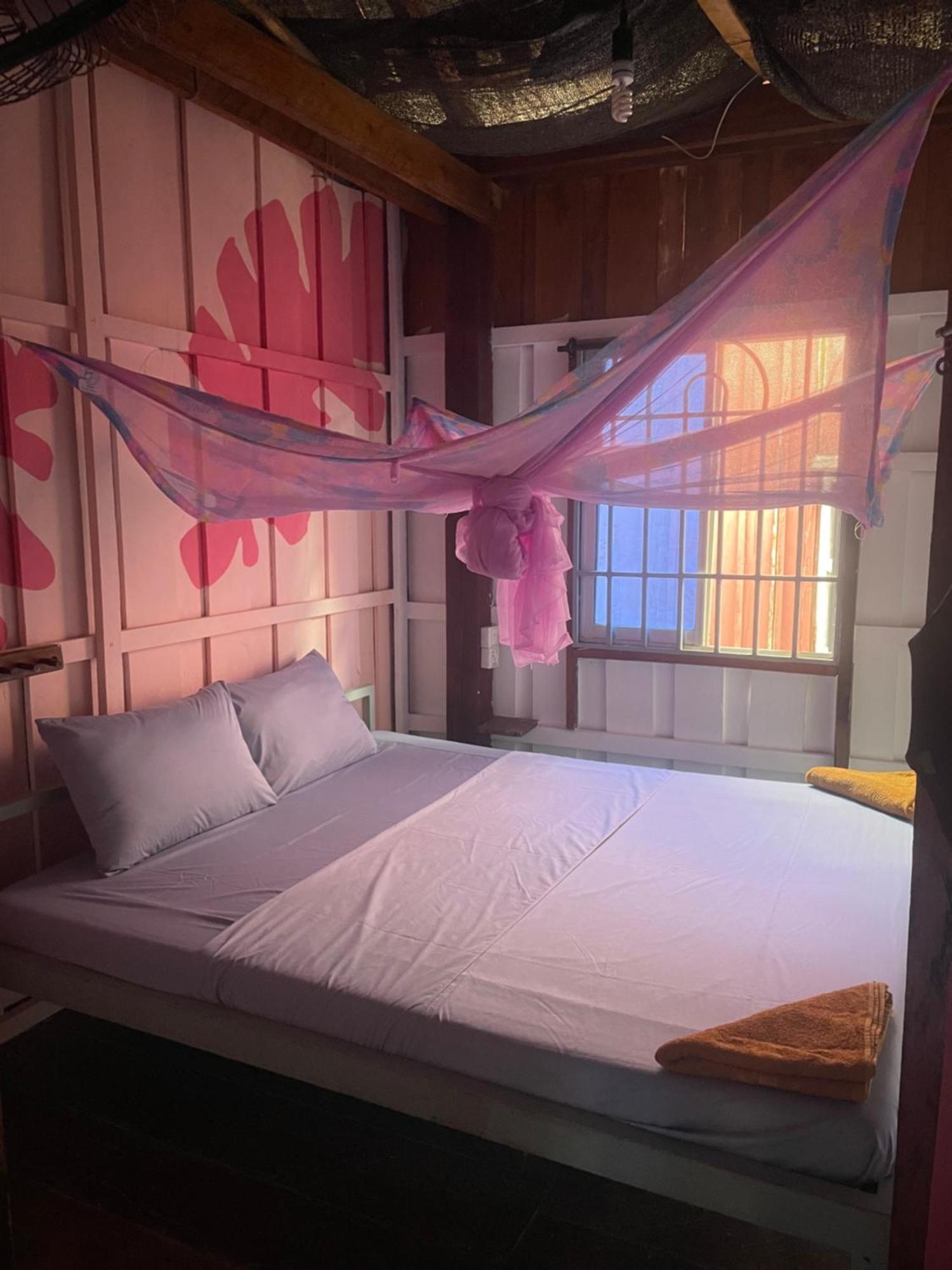 The Hornbill Hostel كوه رونغ ساملوم المظهر الخارجي الصورة